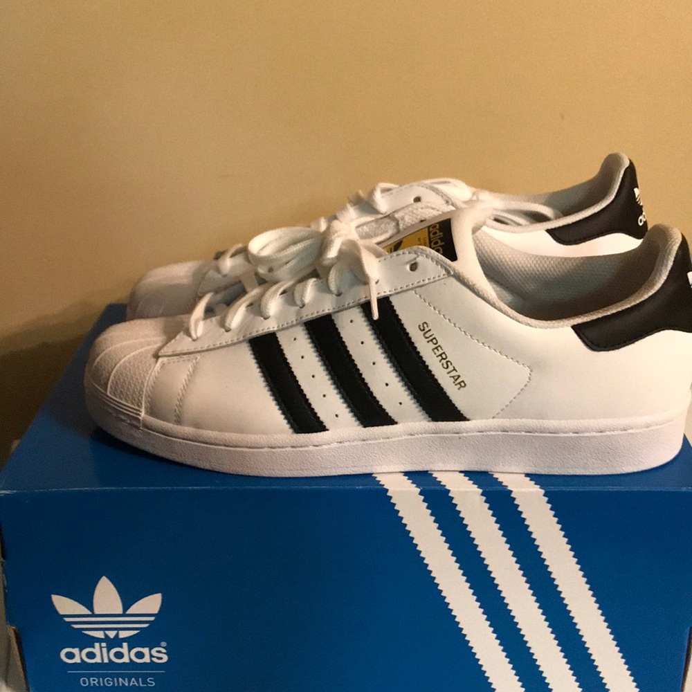 Superstars - Picture 3 of 3